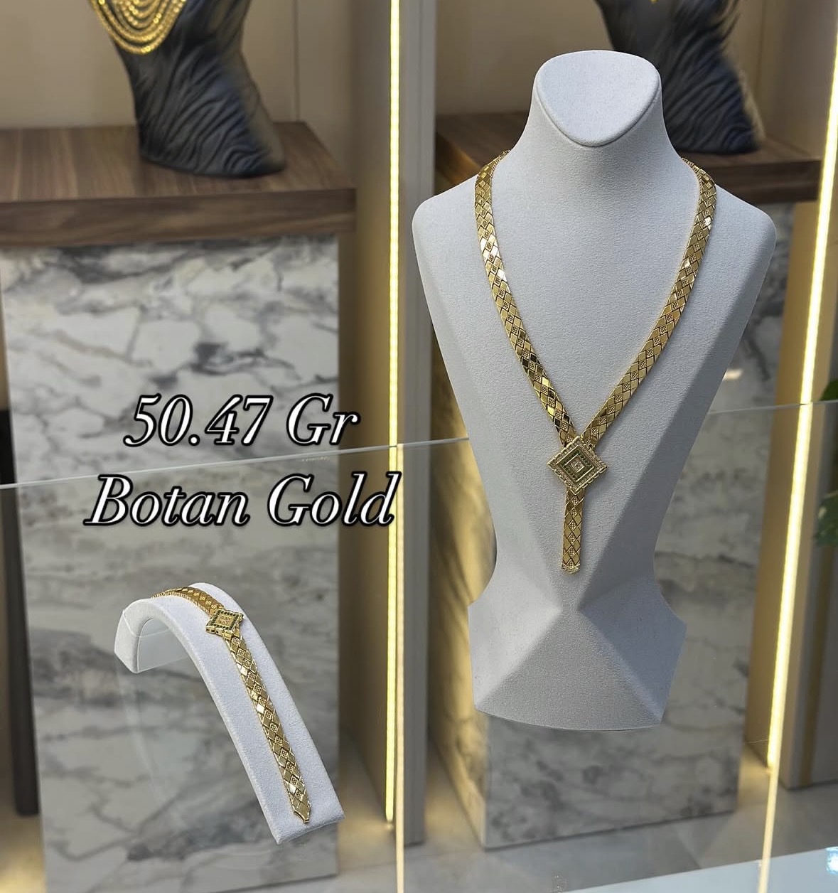 Modern Geometrik Detaylı Altın Set